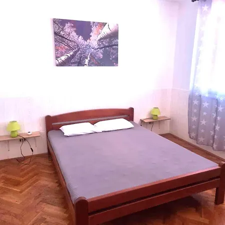 Apartman Din-pula Pula