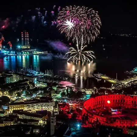 Din-pula Lägenhet Pula