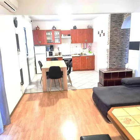 Din-pula Apartament Pula