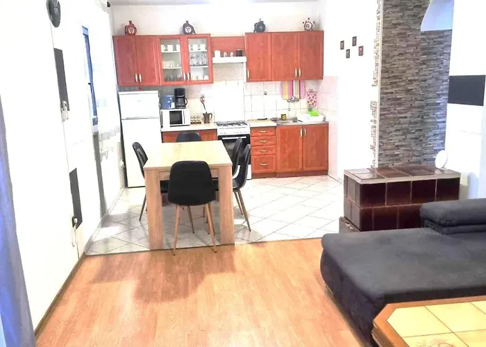 Din-pula Lejlighed Pula