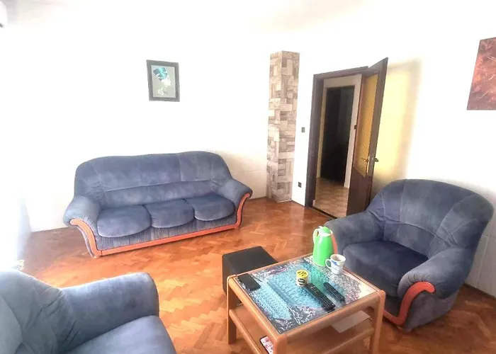 Din-pula Lejlighed Pula