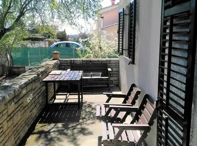 Din-pula Lejlighed Pula