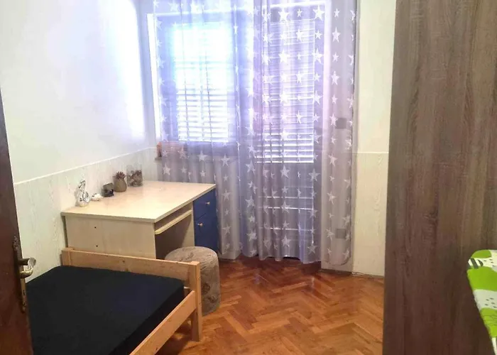 Din-pula Apartment